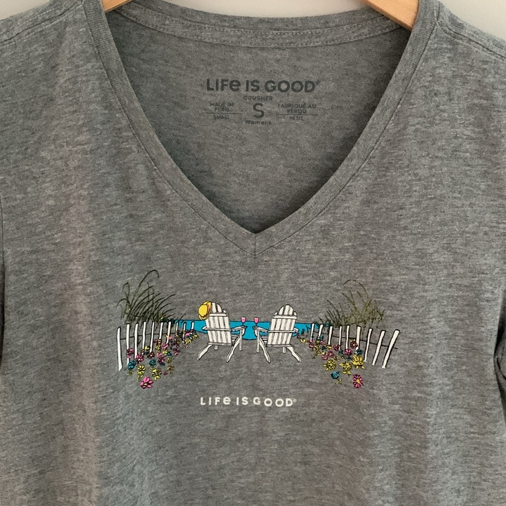 Life Is Good Adirondacks Beach Crusher V-Neck Short Sleeve Tee Grey